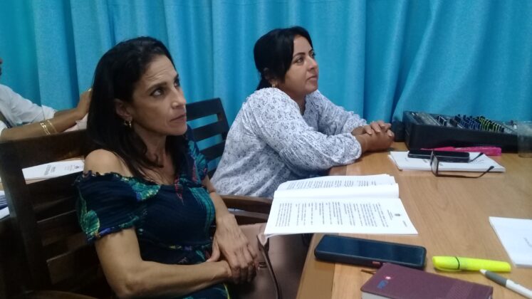 Analizan diputados lajeros Proyecto de Ley de Migración. Foto: Radio Camoa