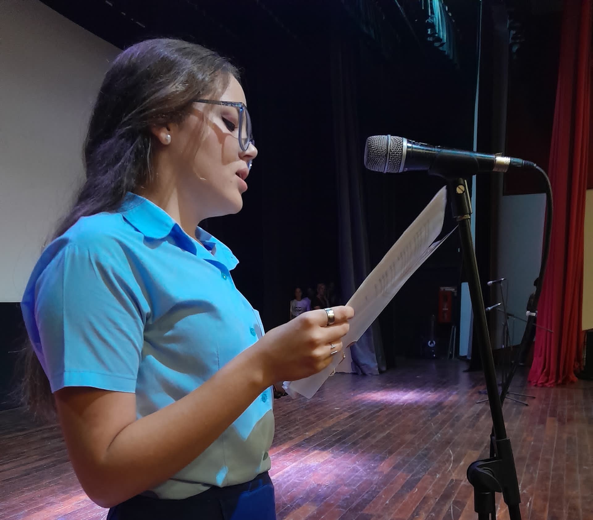 Astrid Hernández García, del municipio Jaruco, culmina sus estudios con excelentes resultados.