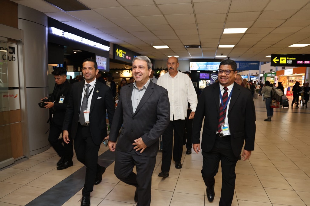 Ministro cubano en Panamá para investidura de presidente electo