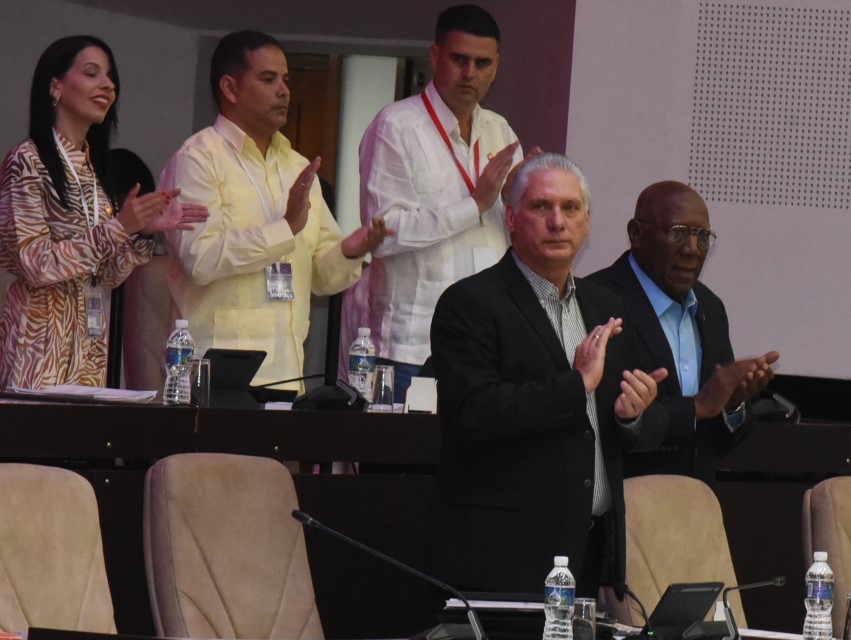 Continúa sesión parlamentaria en Cuba con presidente Díaz-Canel