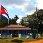 Santa Elena, dos generaciones se abrazan