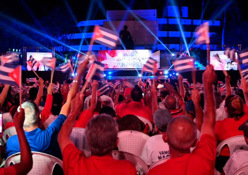 Díaz-Canel felicitó a provincia de Cuba por 26 de Julio