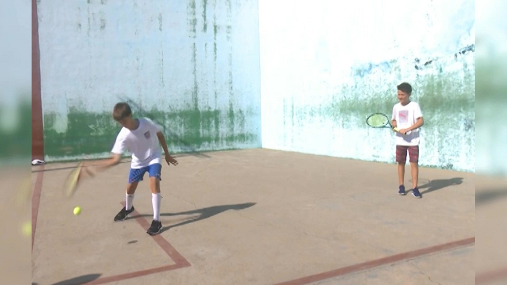 Pelotaris entrenan con pretensiones de mejorar resultados en Juegos Escolares