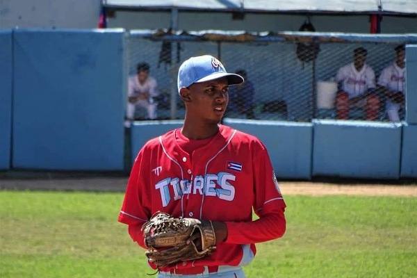 Ediel Ponce quiere cumplir en justa continental sub-18 de beisbol, dirigido por Michael González