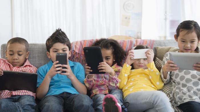 Beneficios y riesgos del uso de las tecnologías en edades tempranas