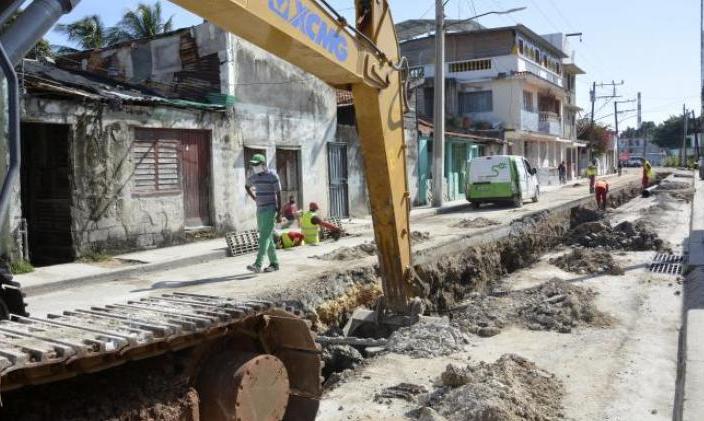 La compleja situación del abasto de agua en Cuba afecta a más de 600 000 clientes