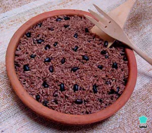 Cómo hacer Arroz congris o moro y cristianos