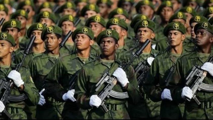 Felicita Díaz-Canel a las Fuerzas Armadas Revolucionarias.