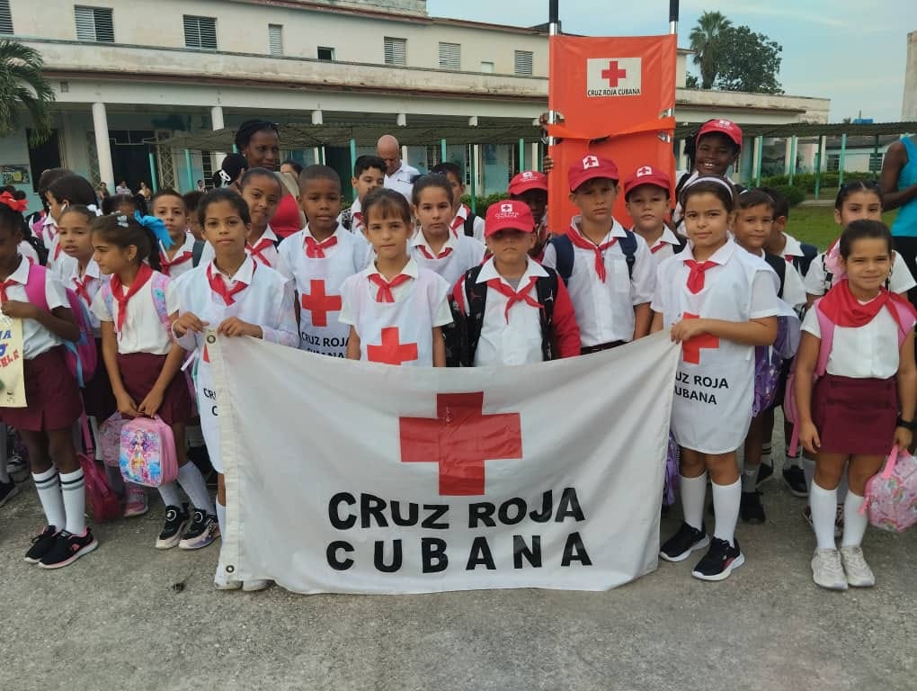 Constituyen círculos de interés en escuela primaria Clodomira Acosta Ferrales de Güines.