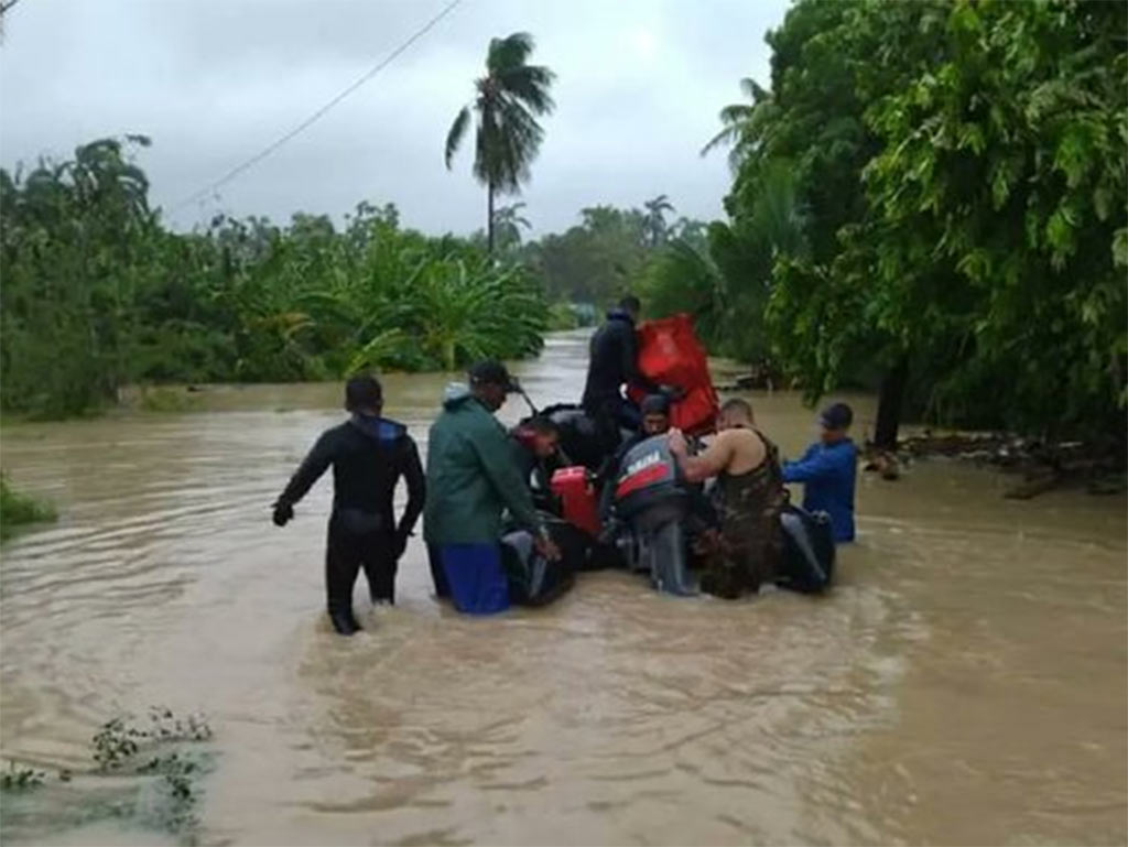 Continúan labores de rescate en provincia oriental de Cuba. Foto: Prensa Latina