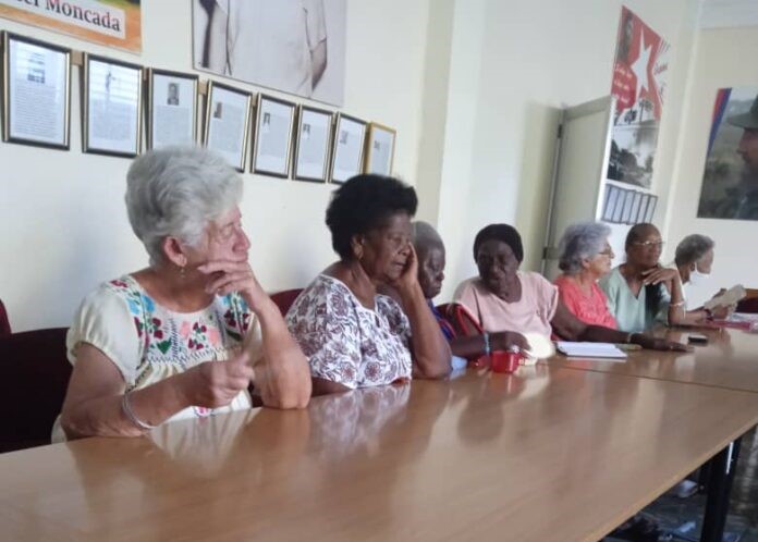 Acto municipal por inicio del curso escolar de la Cátedra del Adulto Mayor