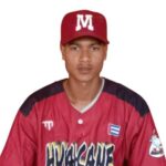 Bermudes gana primer juego de Cuba en Bahamas