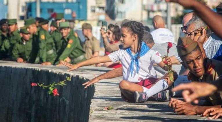 Peregrinación en homenaje al Comandante Camilo Cienfuegos.