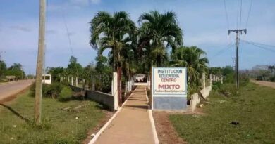 Laboran en escuela Fructuoso Rodríguez por cumplir objetivos de trabajo