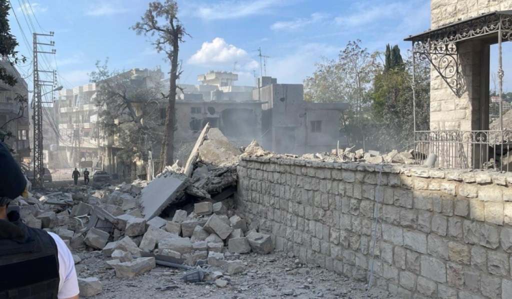 Israel destruye dos casas patrimoniales en el Líbano