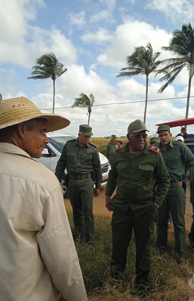 Intercambia Salvador Valdés Mesa con productores de Mayabeque