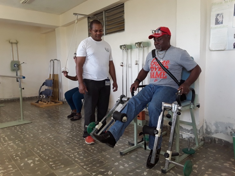 Garantizan servicios en sala de fisioterapia de Güines
