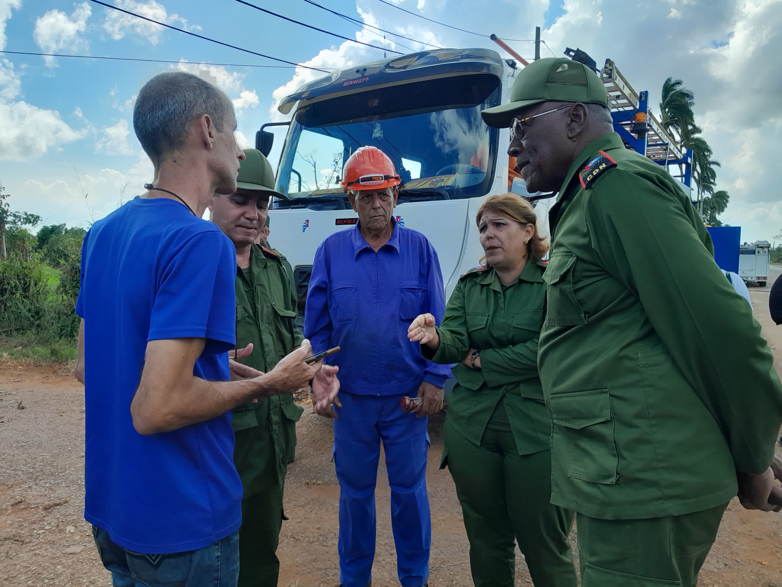 Recorre Valdés Mesa territorios en recuperación en Mayabeque