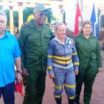 Aplauso a los linieros de Villa Clara