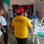 Recorre Teresa Amarelle comunidades afectadas por el huracán Rafael en Mayabeque