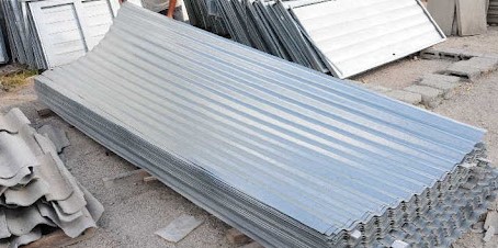 Adquieren materiales de construcción damnificados en San Nicolás luego de evento hidrometeorológico