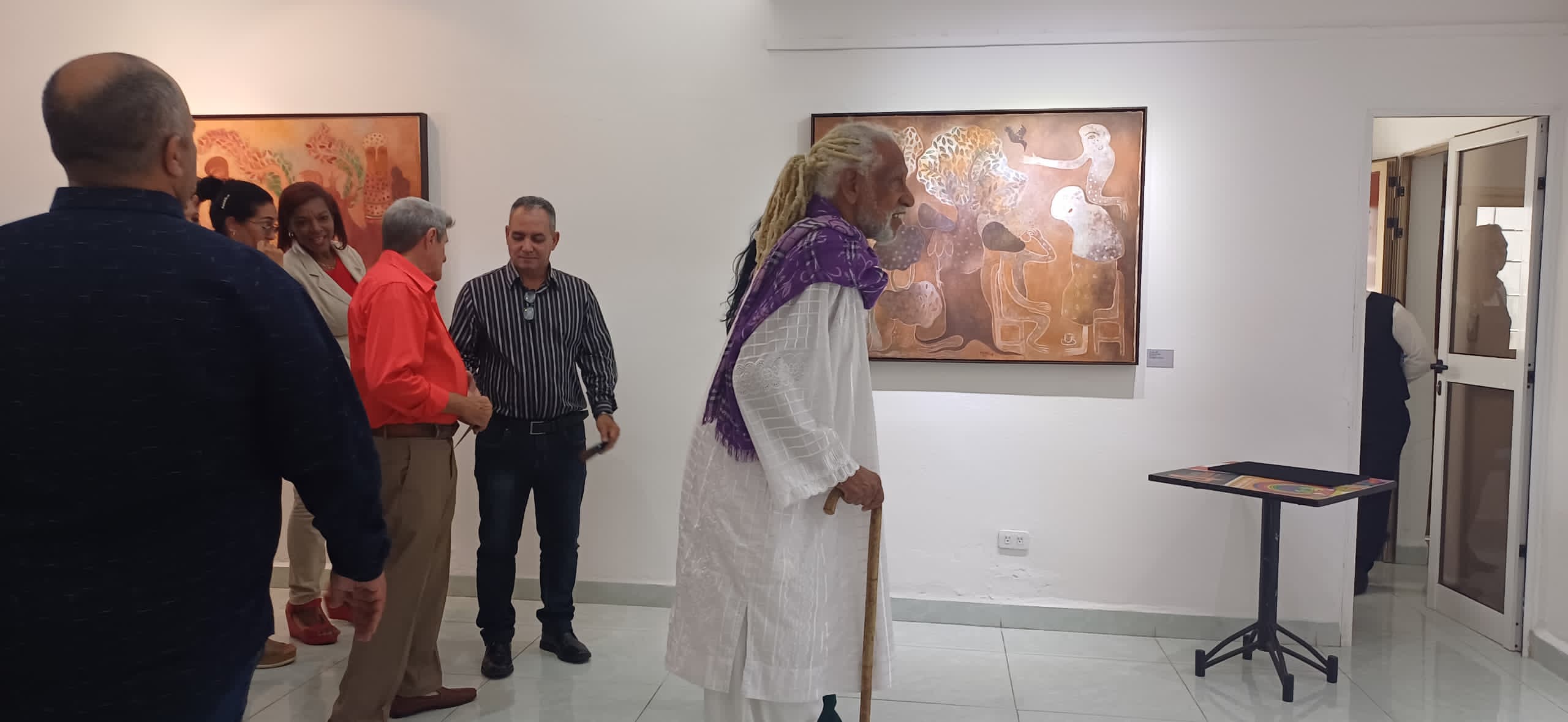 Inauguración de la exposición de Manuel Mendive Hoyos