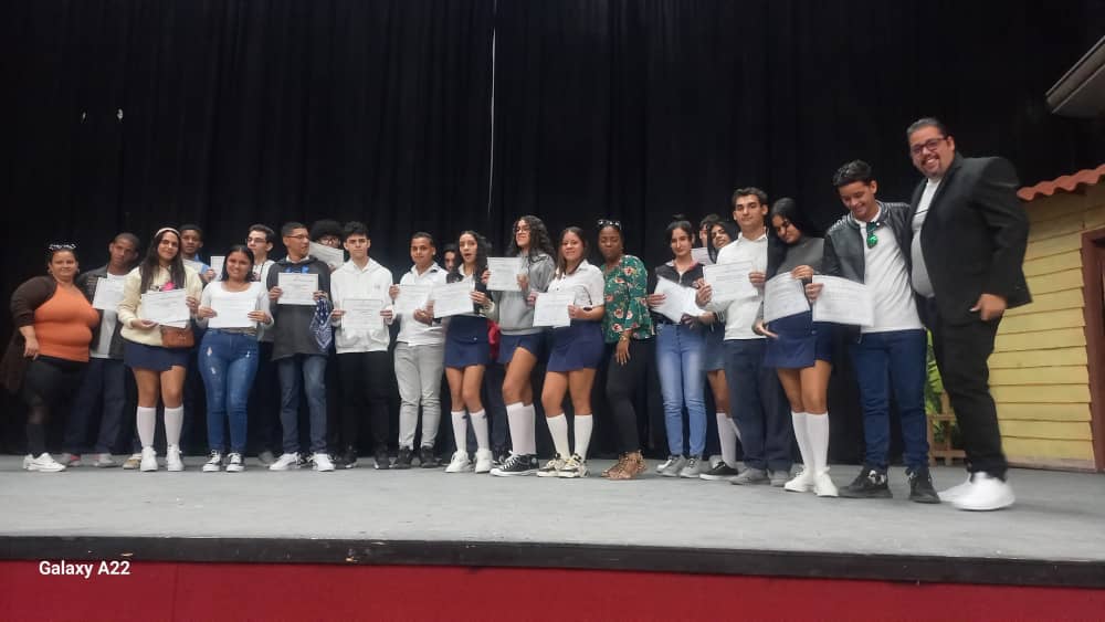 Efectúan graduación en el Instituto Politécnico República Bolivariana de Venezuela