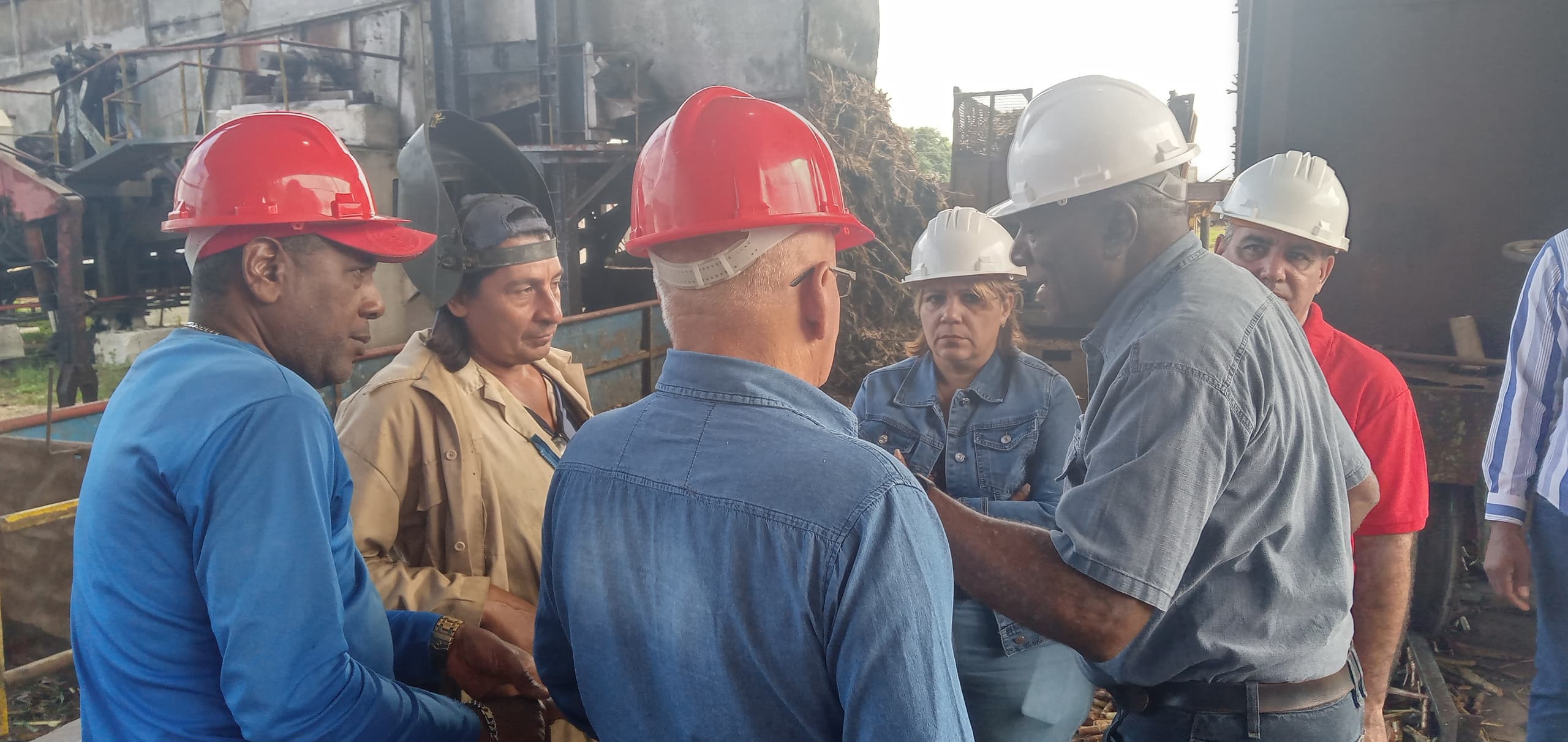 Constató Vicepresidente cubano inicio de la zafra en el Boris Luis Santa Coloma