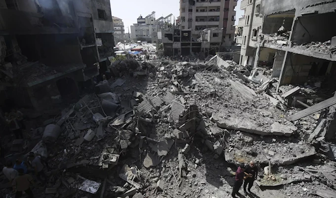 Al menos 33 muertos en ataque israelí contra campamento en Gaza