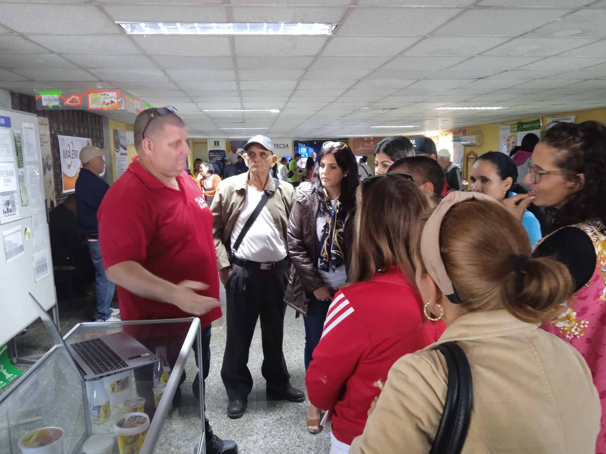 Presentan yogurt probiótico III Feria de Desarrollo Local 2025