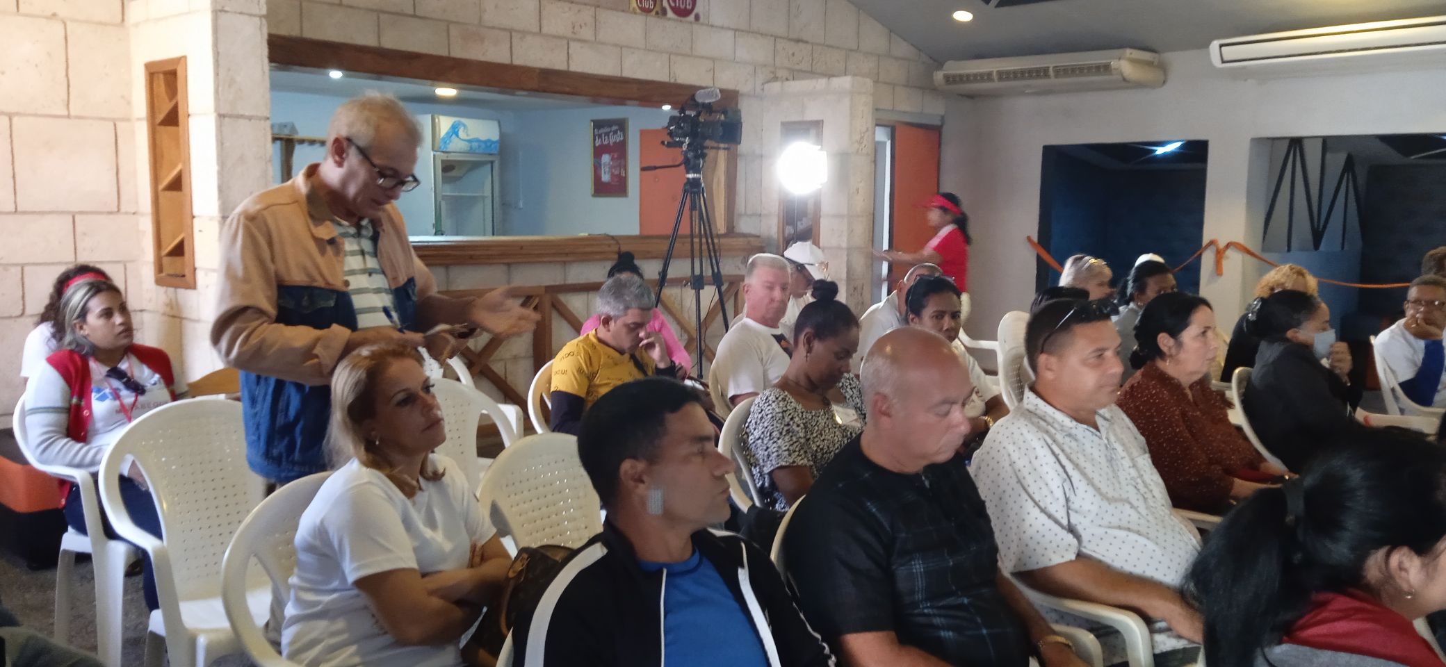 Sesiona Taller de Gobierno, creación de capacidades y desarrollo territorial en la Feria Mayabeque 2025