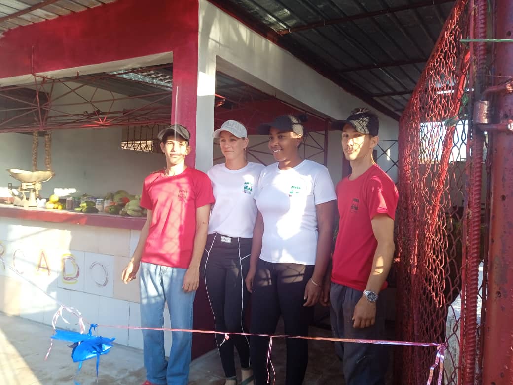 Reabre Cooperativa Noelio Capote mercado agropecuario