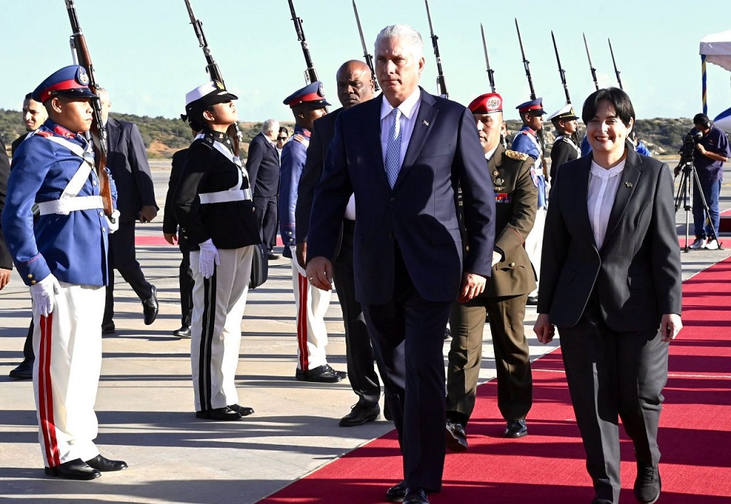Presidente de Cuba en Venezuela para toma de posesión de Maduro
