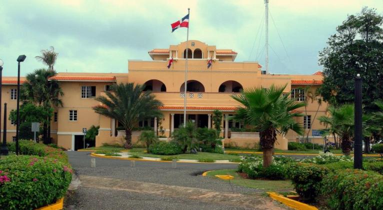 Canciller dominicano congratula a Cuba por aniversario de Revolución.