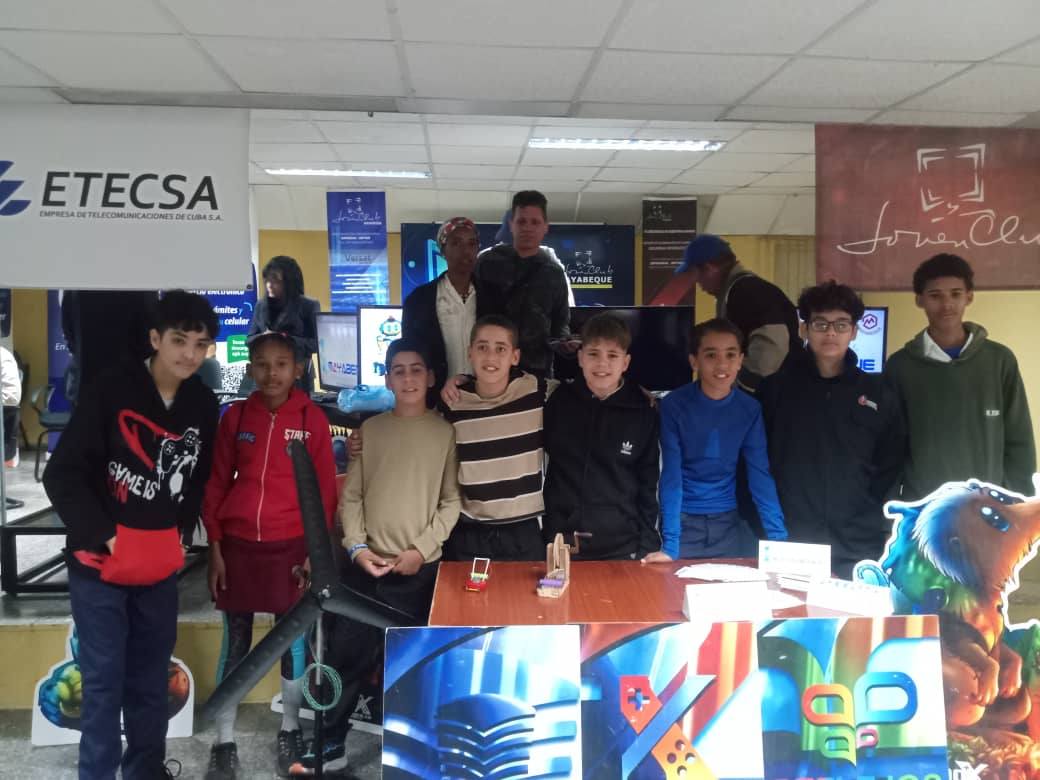 Ganan estudiantes de San Antonio de Río Blanco Concurso Nacional de Robótica. Foto: Radio Jaruco