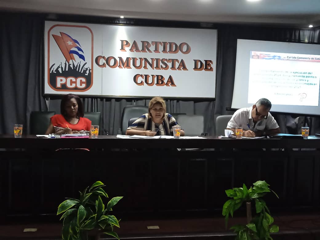 Sesionó Buró Provincial del Partido