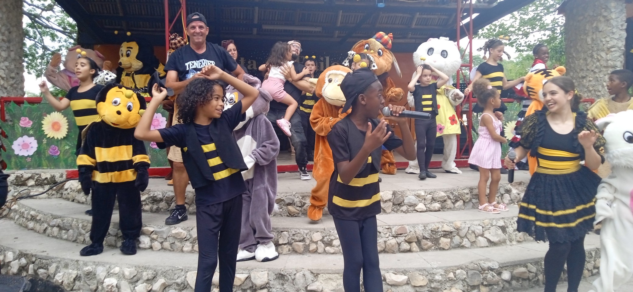La Compañía de Teatro Infantil La Colmenita de Cuba se presentó en Güines