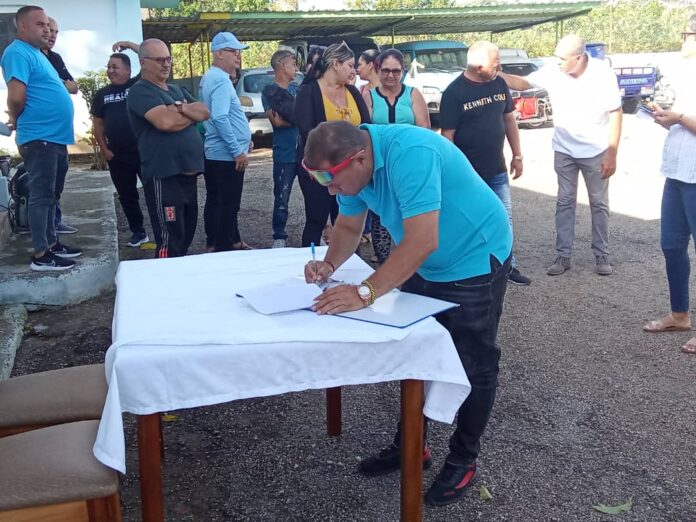 Firma del Código de Ética en la Sucursal Territorial de Artex Artemisa-Mayabeque