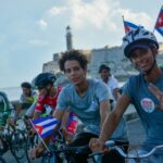 Una bicicletada juvenil por la victoria