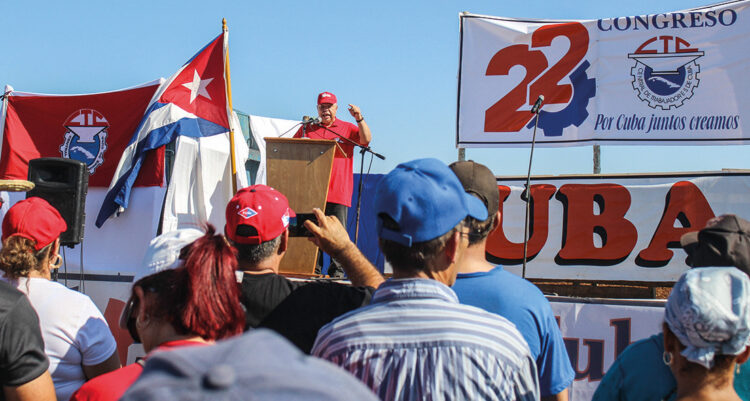 Al Primero de Mayo, “Por Cuba Juntos Creamos”