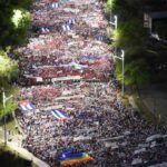 Trabajadores franceses acompañan el Primero de Mayo en Cuba. Foto: Prensa Latina