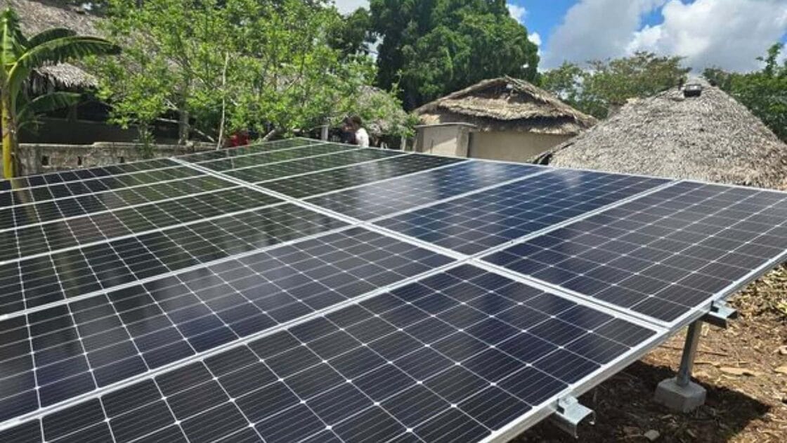 Avanza instalación de parque solar en Mayabeque