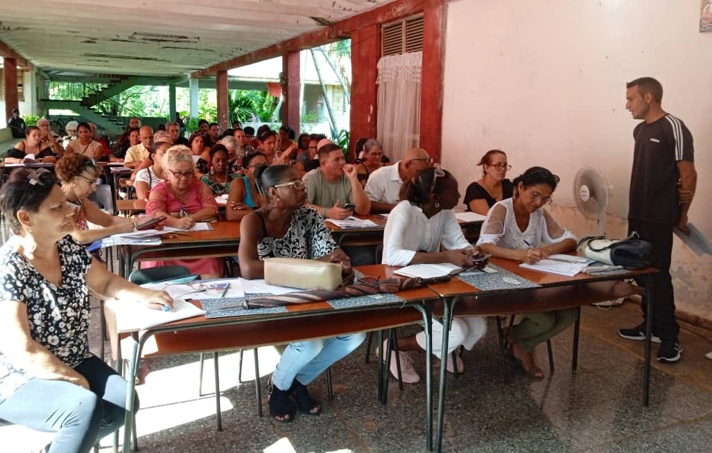 Capacitan a docentes de Melena del Sur para próximo curso escolar.