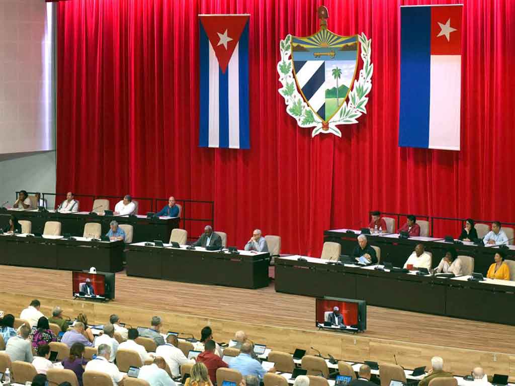 Parlamento de Cuba debate agenda clave antes de sesiones. Foto: Prensa Latina
