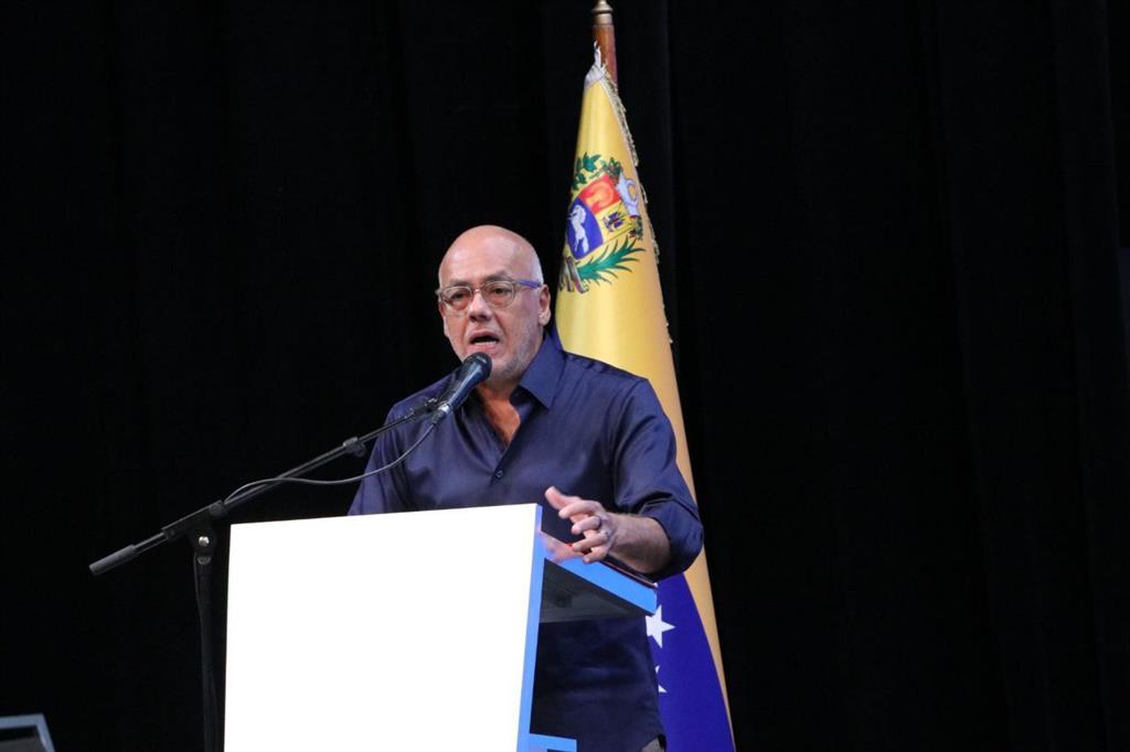 Convocan en Venezuela a crear frente para derrocar el fascismo