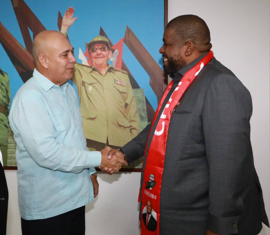 Cuba recibe al líder partidista mozambiqueño Chakil Aboobacar