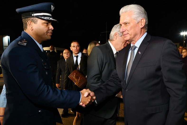 Presidente cubano en Brasil para Cumbre de los BRICS.
