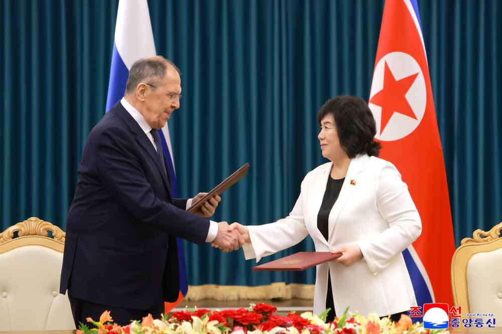 Pyongyang: La República Popular Democrática de Corea (RPDC) y la Federación Rusa (FR) reafirmaron la voluntad de consolidar las relaciones de amistad y cooperación como colofón del segundo diálogo estratégico entre sus ministros de Relaciones Exteriores.