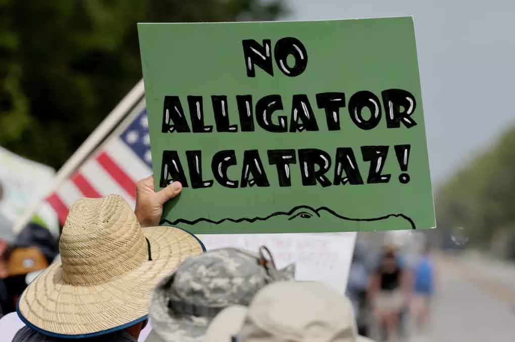 Trump en Florida para visitar Alcatraz Caimán, lo recibirán protestas