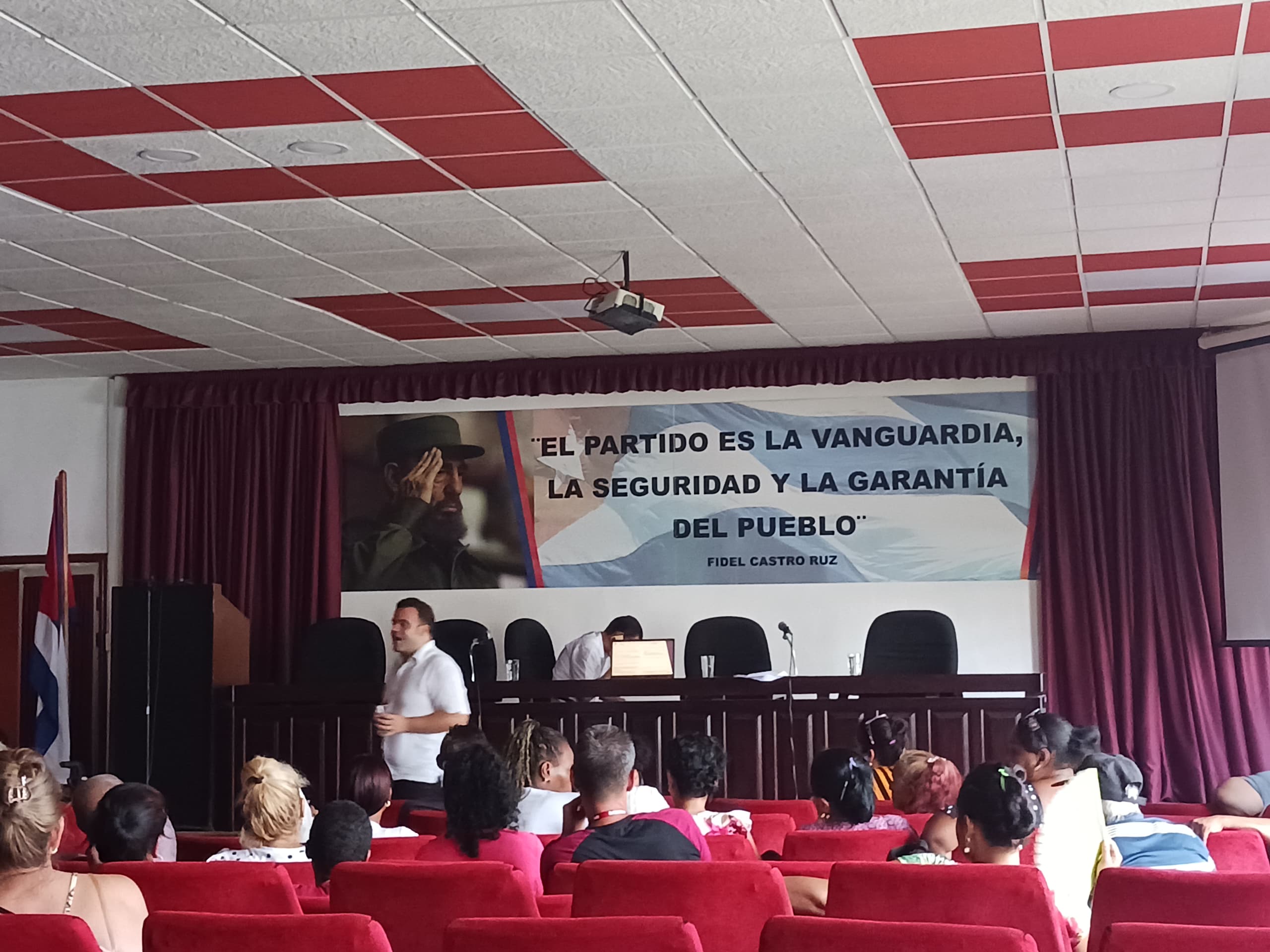 Por una enseñanza de la Historia emocionante, polémica, creíble...